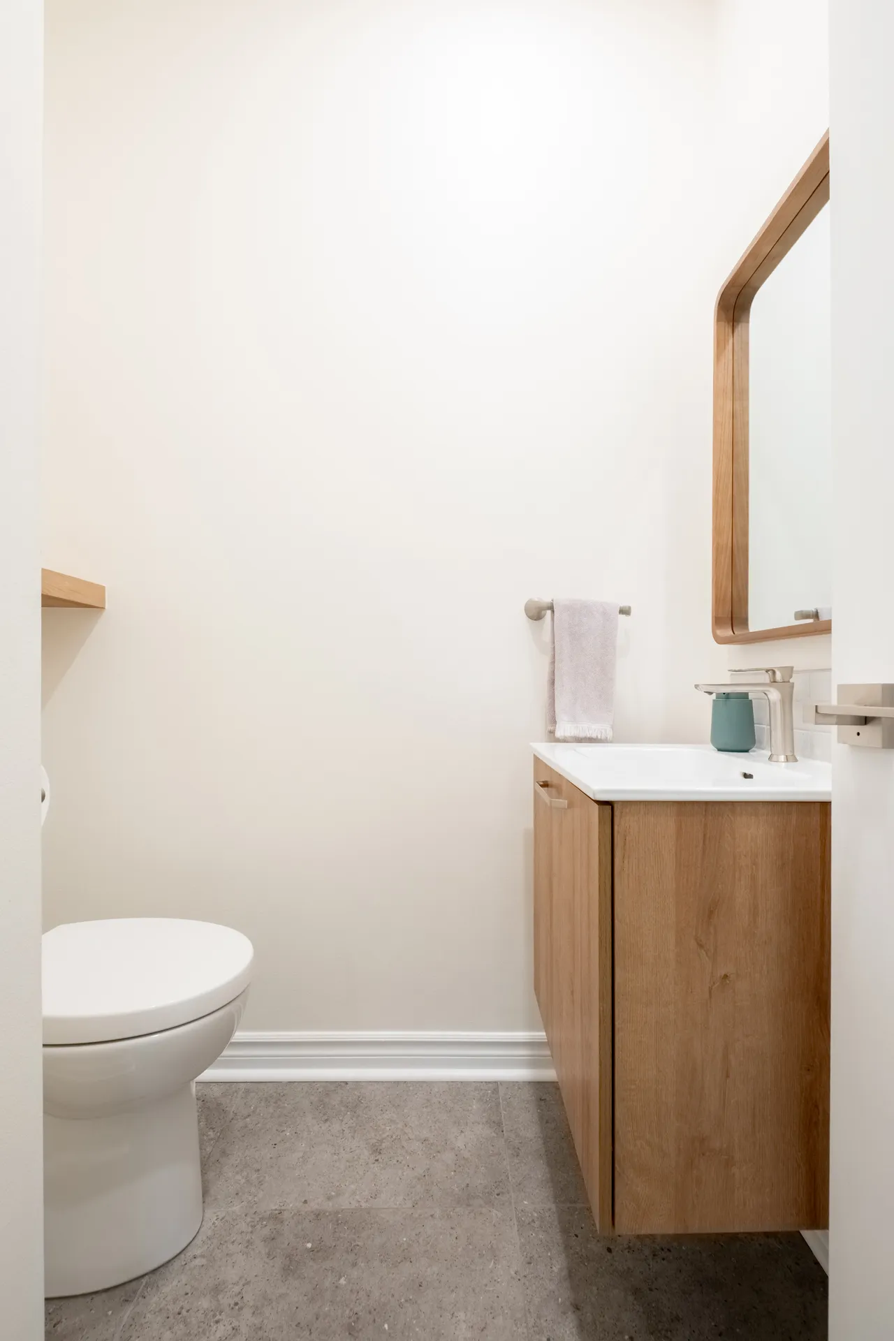 Olivier - Salle d'eau RDC